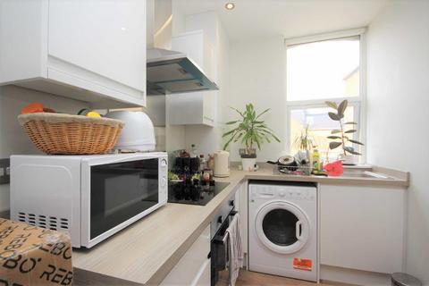 Studio to rent - 23 Church Hill, Walthamstow