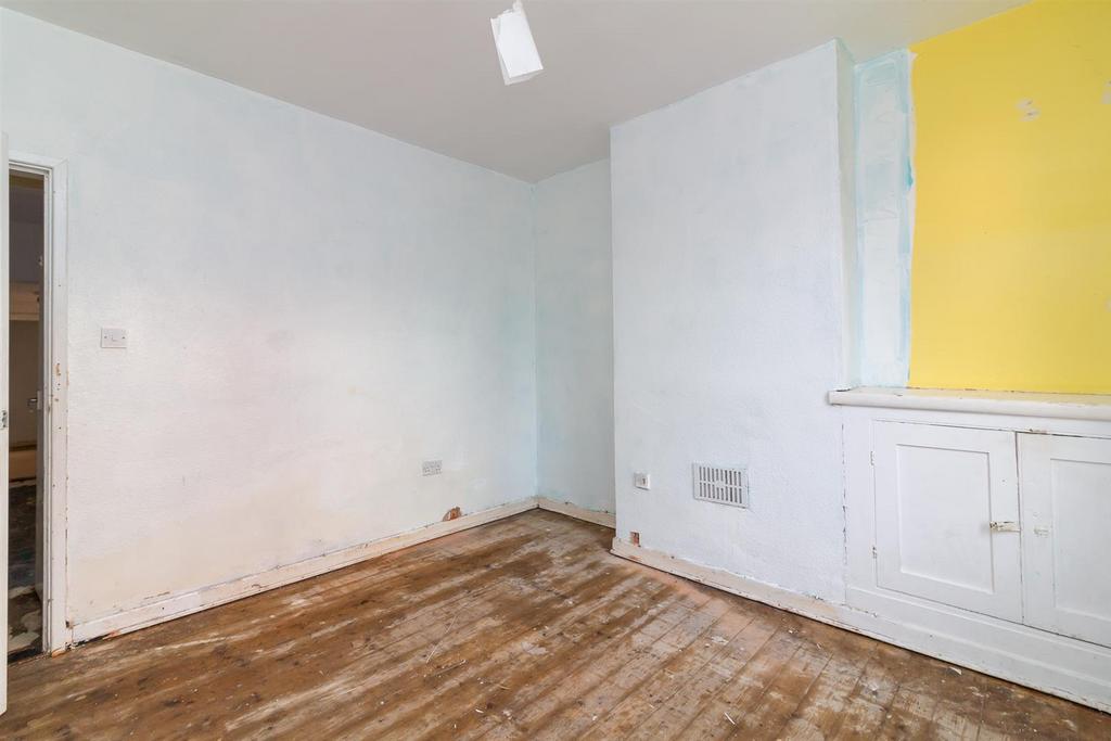Mere Road, Leicester 3 bed terraced house for sale £200,000