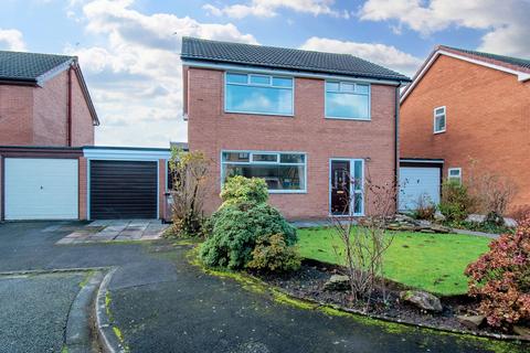 3 bedroom detached house for sale - Lynn Close, St Helens, WA10