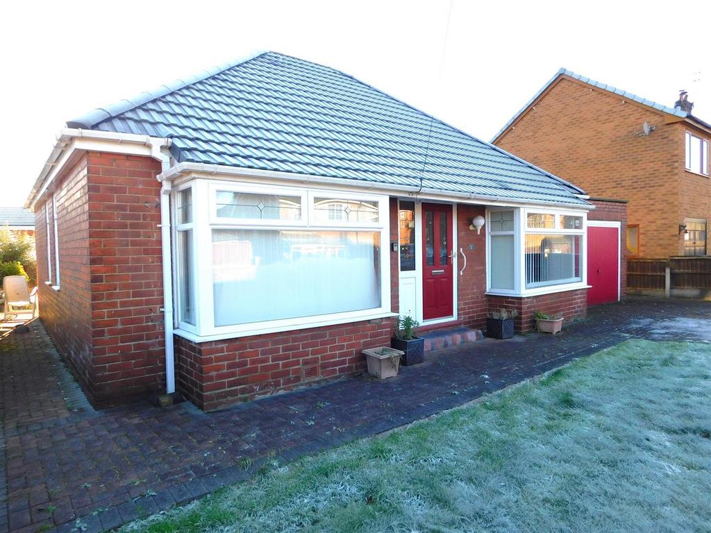Thorn Avenue, Failsworth, Manchester 2 bed detached bungalow for sale