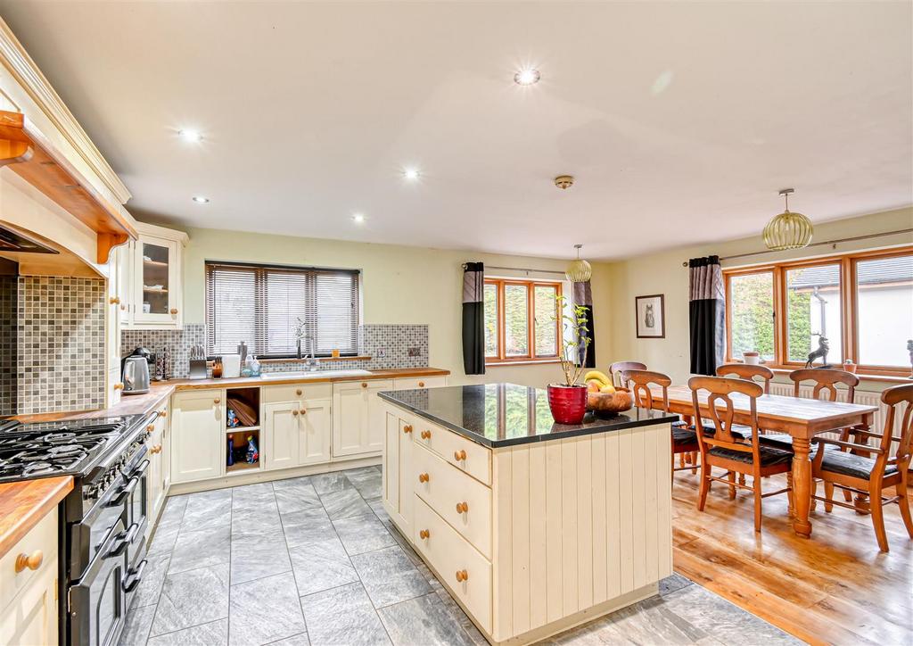 Riverside Bungalow-09.jpg