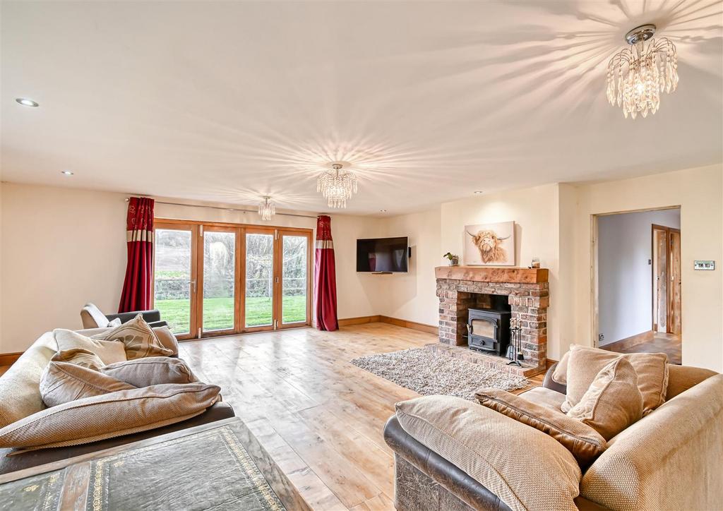 Riverside Bungalow-19.jpg