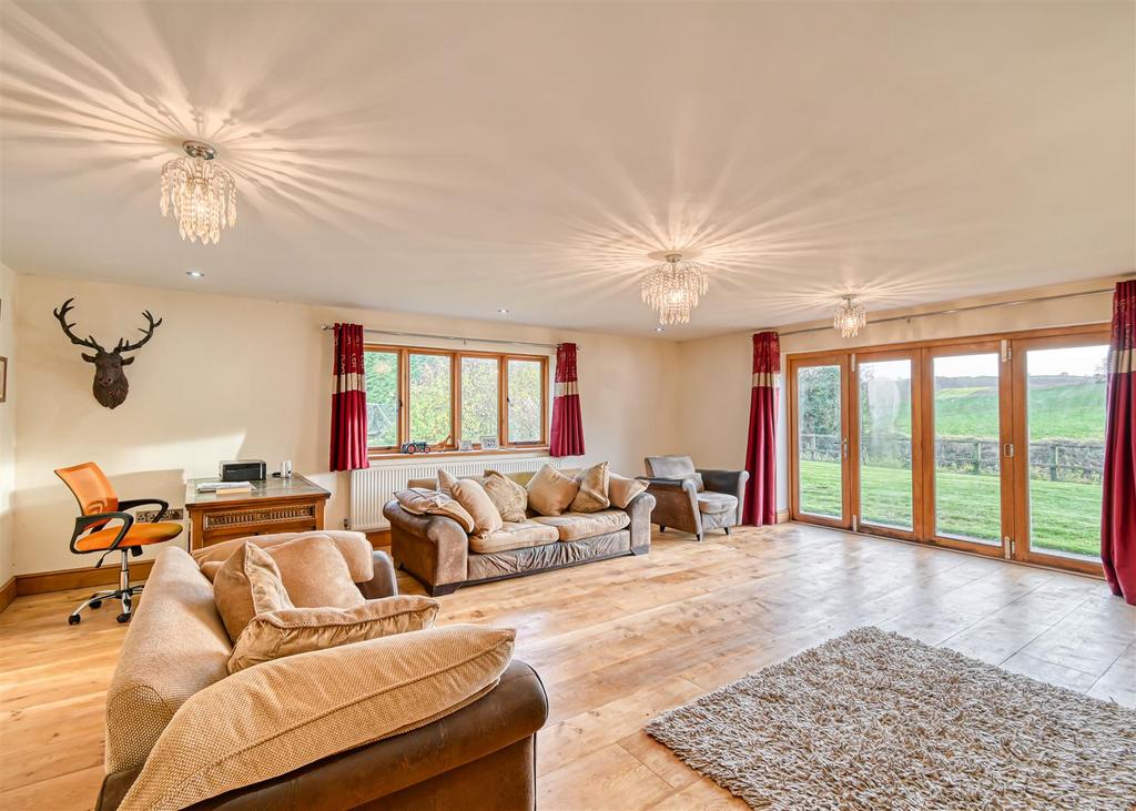 Riverside Bungalow-18.jpg