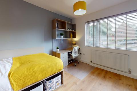 6 bedroom end of terrace house to rent - Sir Henry Parkes Road, Coventry CV4