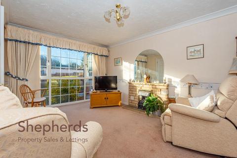 34 Silverfield, Broxbourne, EN10 6PD