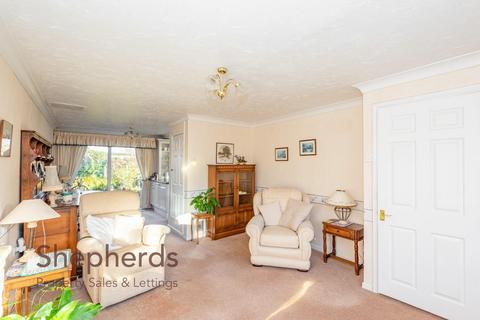 34 Silverfield, Broxbourne, EN10 6PD