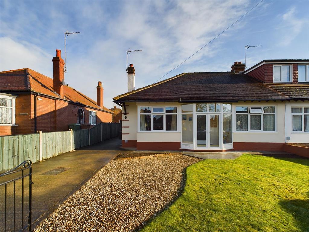 St. Columba Road, Bridlington 2 bed semidetached bungalow for sale £