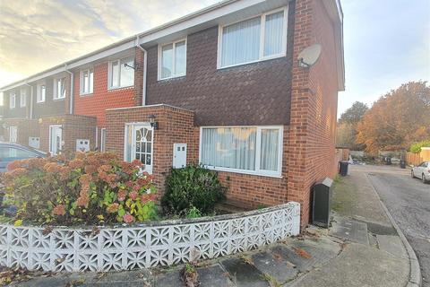 3 bedroom end of terrace house for sale, Copper Beech Close, Clayhall - CHAIN FREE