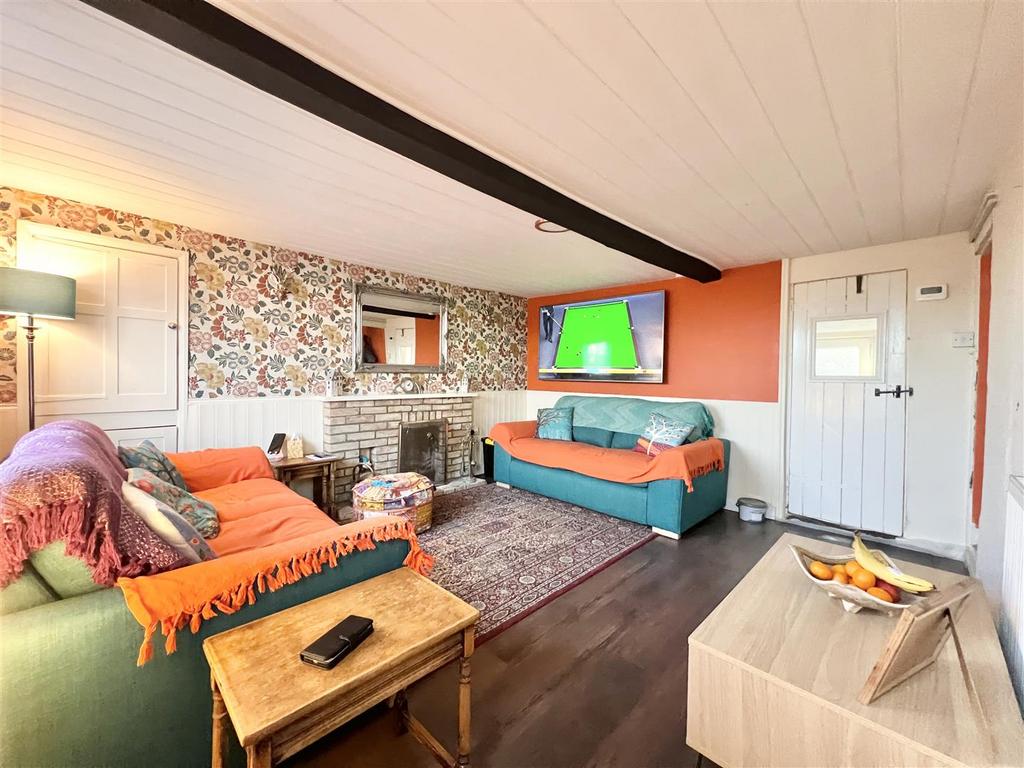 Bredfield, Woodbridge 2 bed cottage for sale £275,000