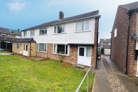 8 Wid Close, Hutton, Brentwood, CM13 1JQ