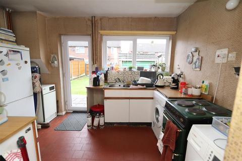 8 Wid Close, Hutton, Brentwood, CM13 1JQ