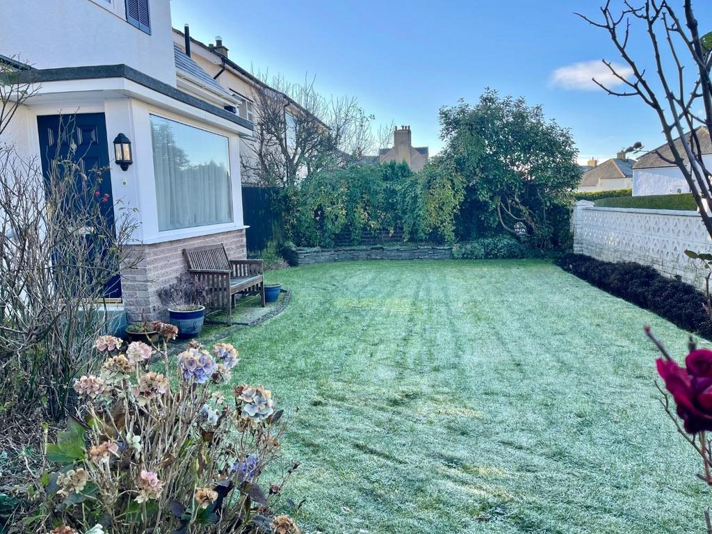 Front garden.jpg