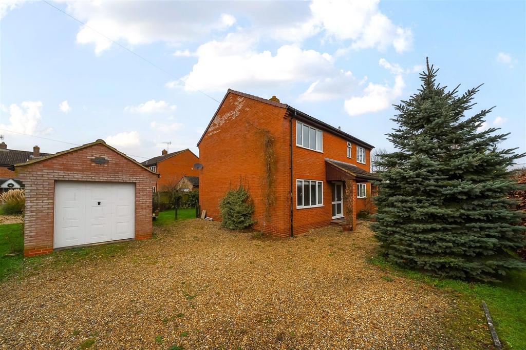 Plough Lane, Marston 4 bed detached house for sale £450,000