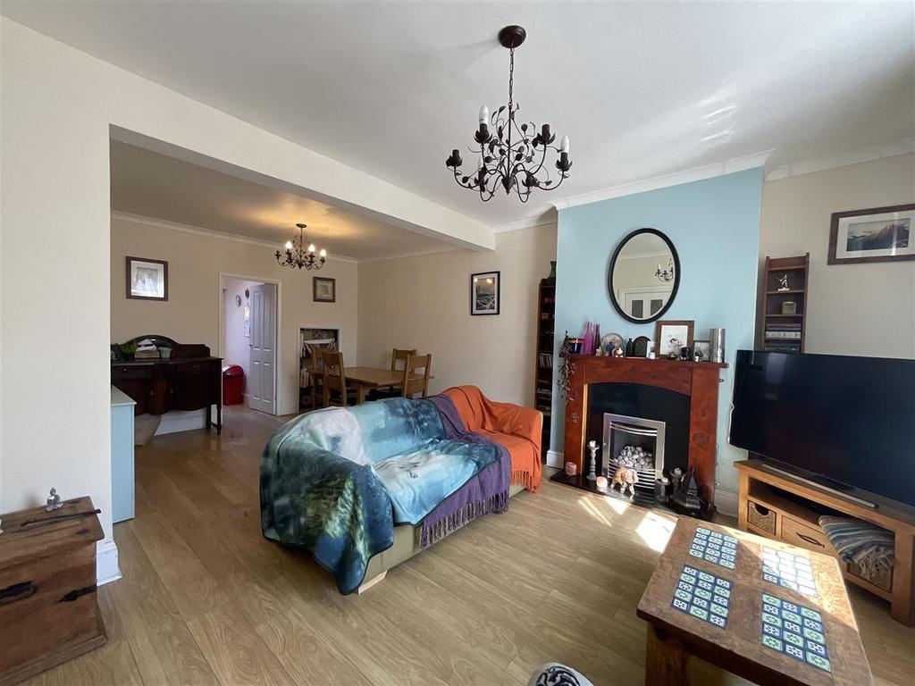 Castle Road, Scarborough 4 bed house for sale £175,000