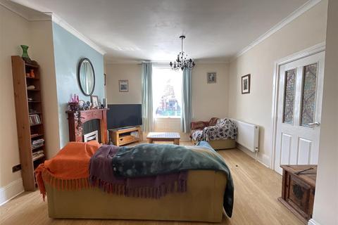 4 bedroom house for sale, Castle Road, Scarborough