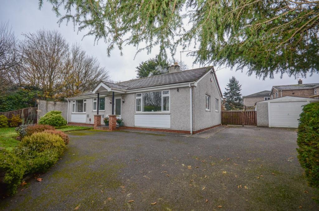 Old Gloucester Road, Hambrook, Bristol, BS16 1QH 3 bed detached