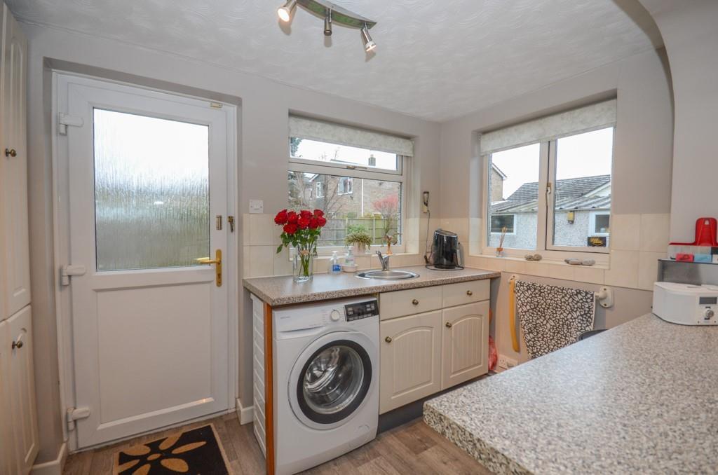 Kitchen pic 3.jpg