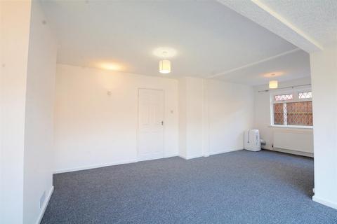1 Allison Gardens, Beeston, Nottingham, NG9 5DG