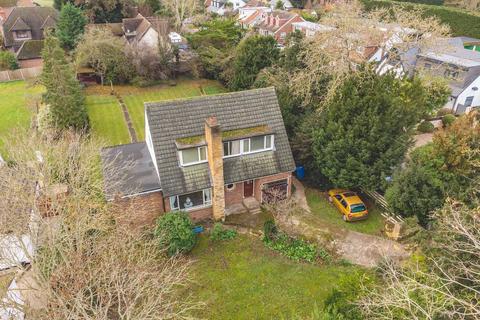 3 Old Ferry Drive, Wraysbury, Staines-upon-thames, TW19 5EH