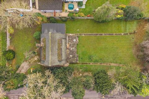 3 Old Ferry Drive, Wraysbury, Staines-upon-thames, TW19 5EH