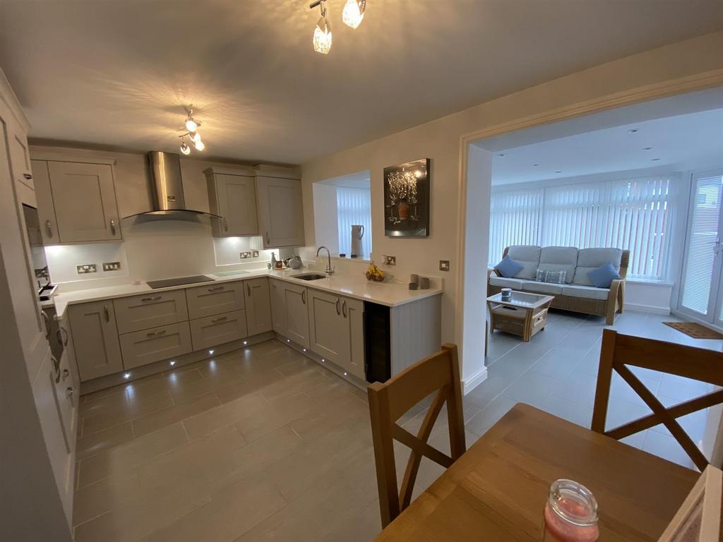 Clos Yr Ysgol, Llanelli 3 bed semidetached house for sale £249,995