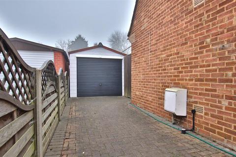 2 bedroom semi-detached house for sale, Elmbury Drive Newtown, Tewkesbury