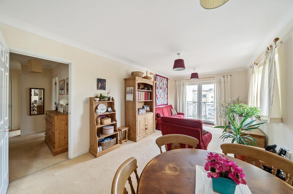 Keel, Bridge Wharf, Chertsey, KT16 2 bed flat for sale £174,000