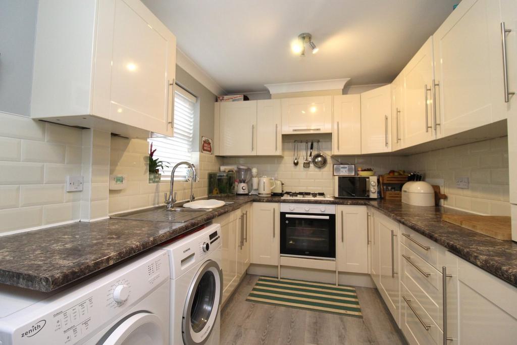 Talmead Road, HERNE BAY, CT6 3 bed semidetached house for sale £325,000