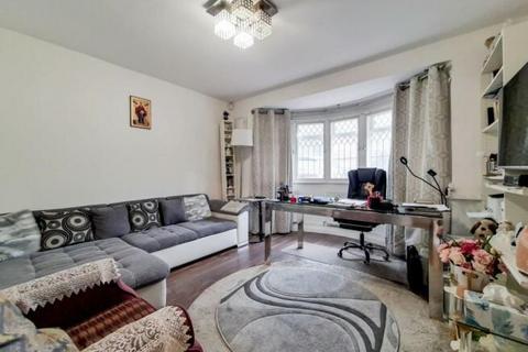 15 Jersey Road, Hounslow, TW3 4BQ