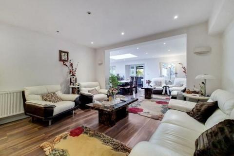 15 Jersey Road, Hounslow, TW3 4BQ