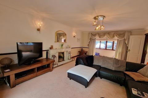 4 bedroom detached house for sale, Keepers Lane, Codsall WV8