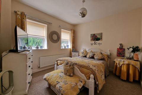 4 bedroom semi-detached house for sale - Shaw Lane, Wolverhampton WV6