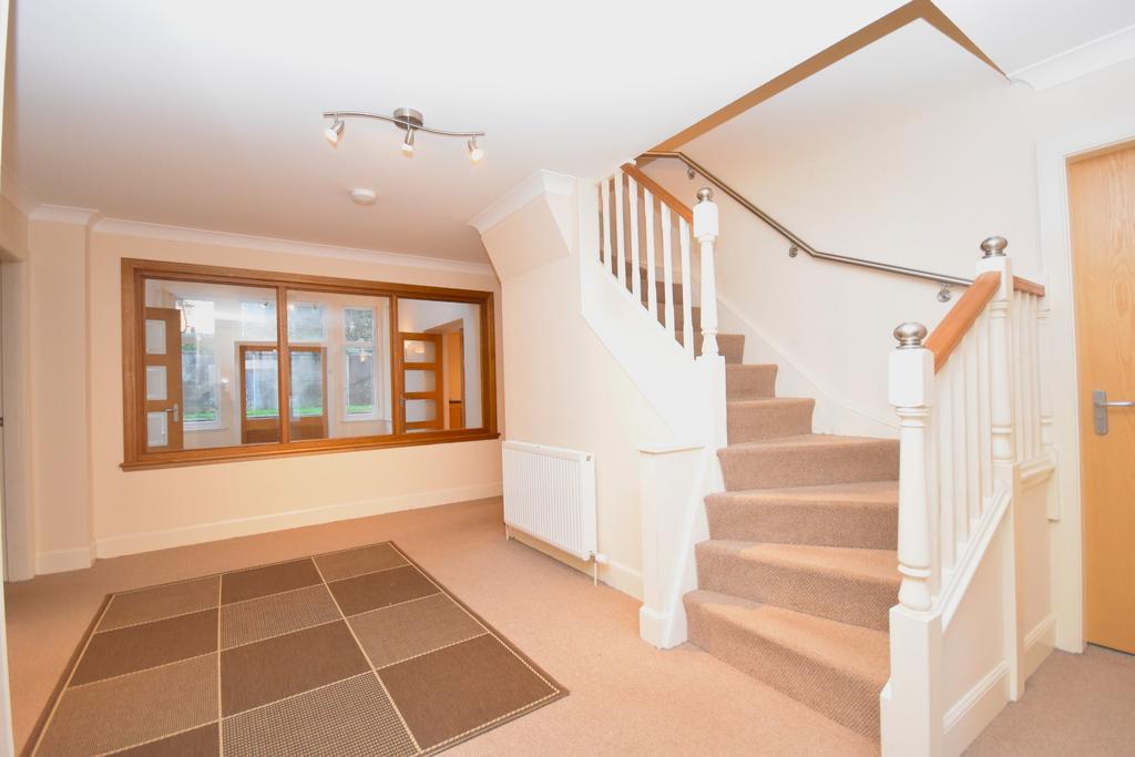 Abbey Road, Auchterarder, Perthshire, PH3 1DN 4 bed detached house to