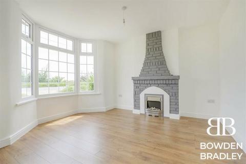 3 bedroom semi-detached house for sale, Aveley Road, Upminster, ., RM14 2TQ