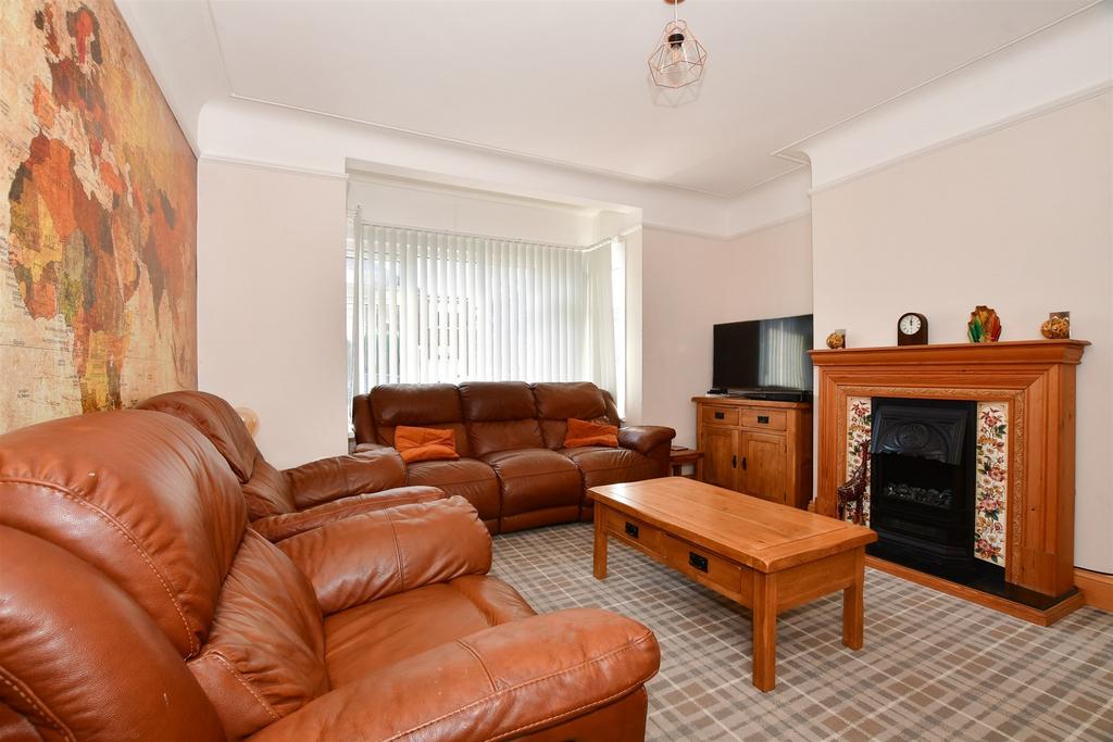 Queens Gate Road, Ramsgate, Kent 3 bed semidetached house for sale £