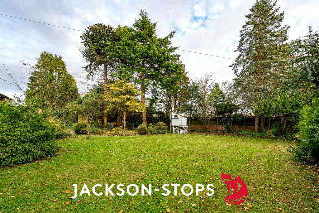 Prescot Road, Aughton, West Lancashire, L39 6 bed detached house for