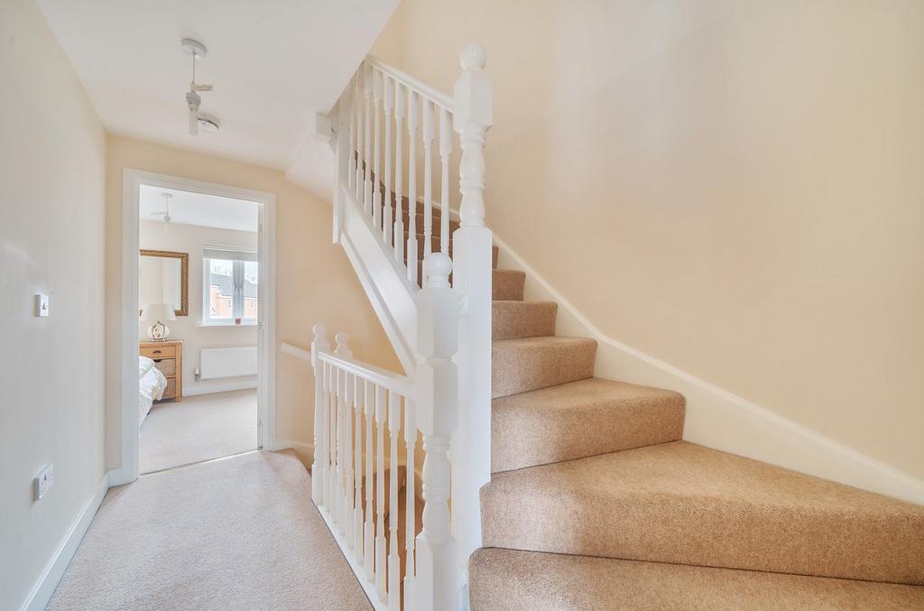 Swaledale Road, Warminster, BA12 4 bed terraced house £299,999