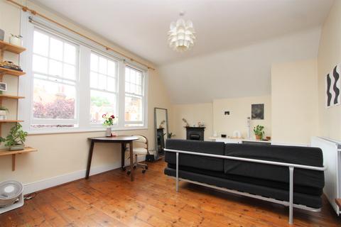 1 bedroom apartment to rent, Dukes Avenue, Muswell Hill, N10