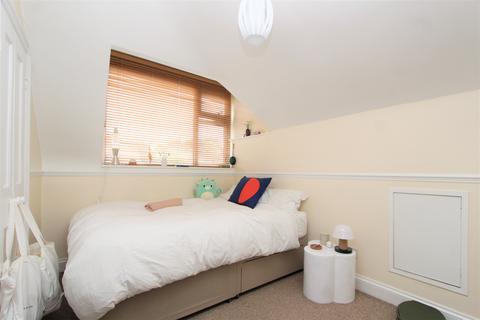 1 bedroom apartment to rent, Dukes Avenue, Muswell Hill, N10