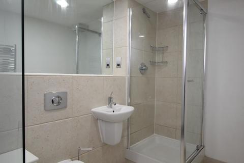 2 bedroom flat to rent, Riverside Way, Leeds, West Yorkshire, LS1