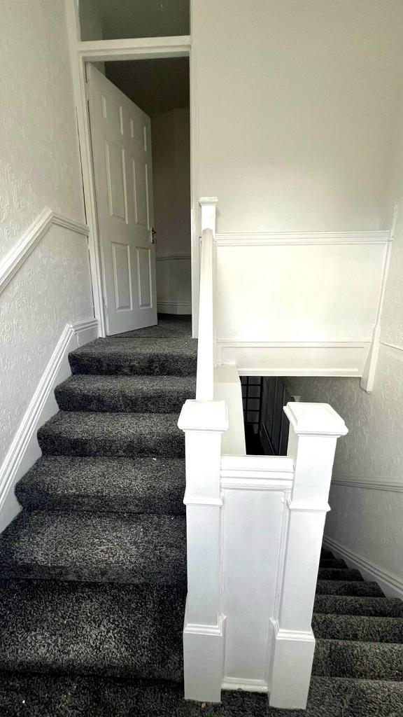 Otto Terrace, Sunderland SR2 4 bed flat £1,000 pcm (£231 pw)