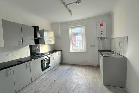 4 bedroom flat to rent, Riversdale Terrace, Sunderland SR2