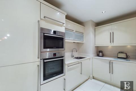 2 bedroom apartment for sale, Hermitage Lane, Windsor SL4