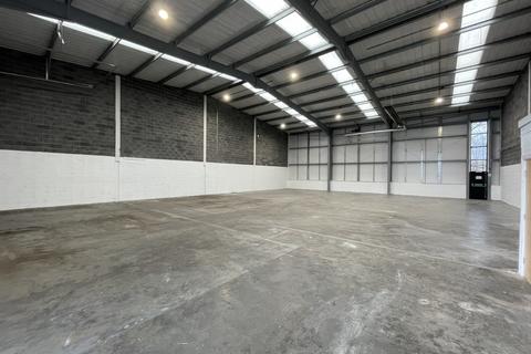 Warehouse to rent, Unit 6 Saltmeadows Trade Park, Neilson Road, Gateshead, North East, NE10 0EQ