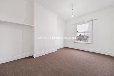 3 bedroom apartment to rent - Embleton Road London SE13