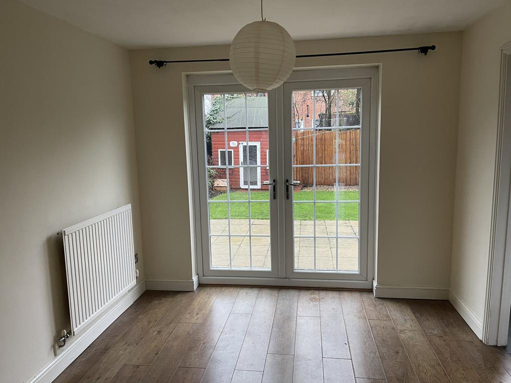 Swallow Drive, Syston, LE7 3 bed detached house £1,200 pcm (£277 pw)