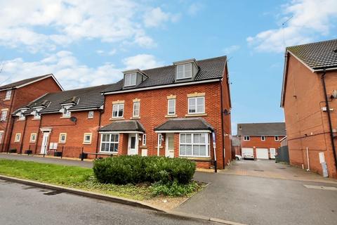 4 bedroom end of terrace house to rent - Vale Drive, Hampton Vale PE7