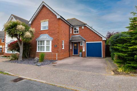 4 bedroom detached house for sale, Downhall Park Way, Rayleigh