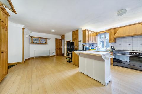 undefined, Mill Hill NW7