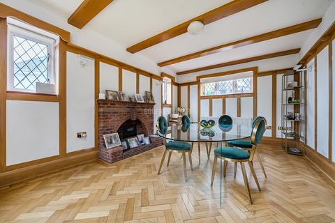 undefined, Mill Hill NW7